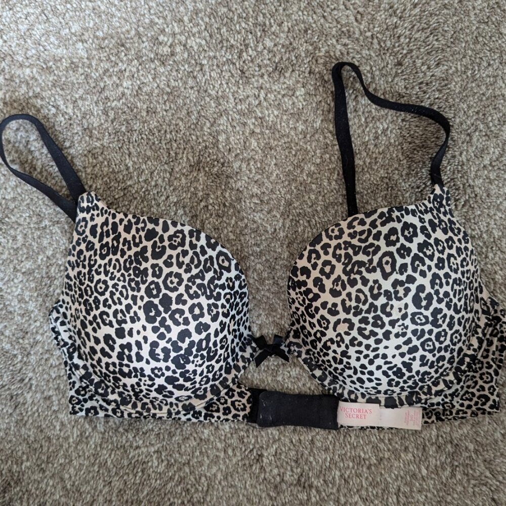 Victoria's Secret Push-up Bra Leopard Print Size 34D